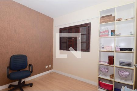 Casa à venda com 260m², 5 quartos e 3 vagas Casa à venda com 260m², 5 quartos e 3 vagasQuarto 2