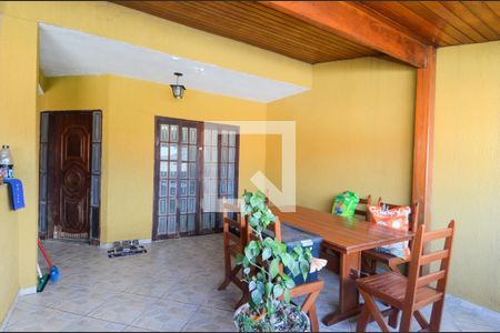 Casa à venda com 260m², 5 quartos e 3 vagas Casa à venda com 260m², 5 quartos e 3 vagasVaranda da Sala