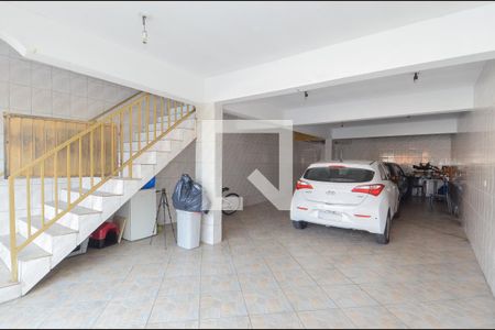 Casa à venda com 260m², 5 quartos e 3 vagas Casa à venda com 260m², 5 quartos e 3 vagasGaragem