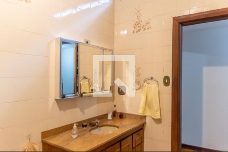 Casa à venda com 185m², 3 quartos e 2 vagasBanheiro