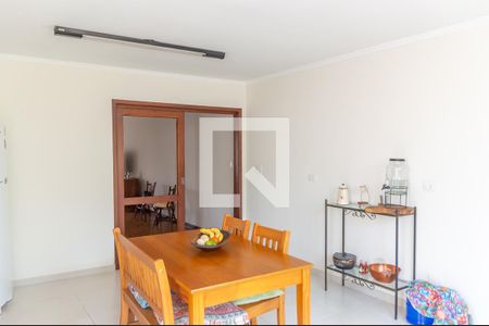 Casa à venda com 185m², 3 quartos e 2 vagasCozinha