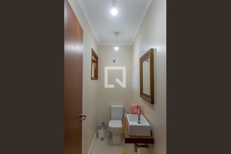 Casa à venda com 185m², 3 quartos e 2 vagasLavabo