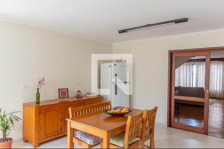 Casa à venda com 185m², 3 quartos e 2 vagasCozinha