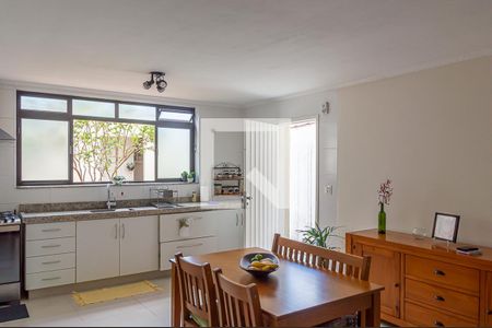 Casa à venda com 185m², 3 quartos e 2 vagasCozinha