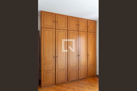 Casa à venda com 185m², 3 quartos e 2 vagasQuarto 2