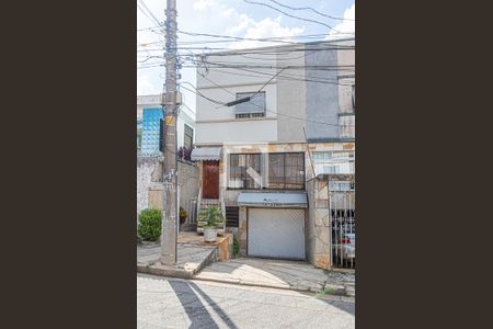 Casa à venda com 185m², 3 quartos e 2 vagasFachada