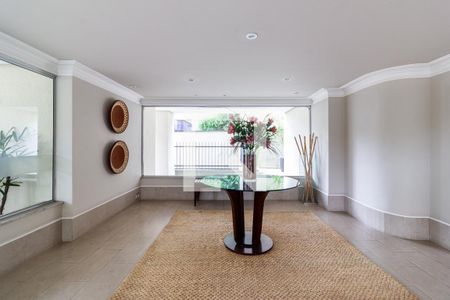 Apartamento à venda com 80m², 2 quartos e 1 vaga Apartamento à venda com 80m², 2 quartos e 1 vagaHall Social