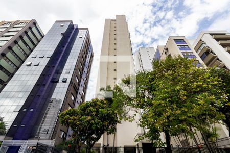 Apartamento à venda com 80m², 2 quartos e 1 vaga Apartamento à venda com 80m², 2 quartos e 1 vagaFachada
