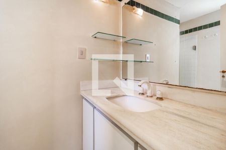 Apartamento à venda com 80m², 2 quartos e 1 vaga Apartamento à venda com 80m², 2 quartos e 1 vagaBanheiro
