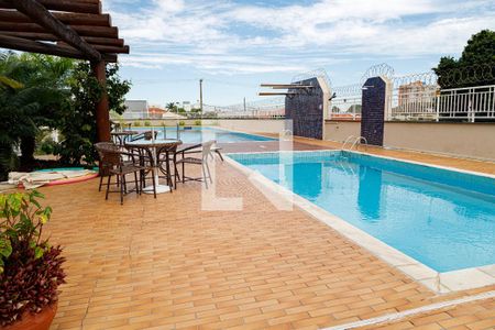 Apartamento para alugar com 260m², 3 quartos e 3 vagas Apartamento para alugar com 260m², 3 quartos e 3 vagasÁrea comum - Piscina