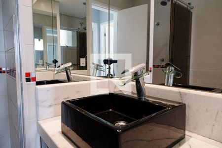 Apartamento para alugar com 260m², 3 quartos e 3 vagas Apartamento para alugar com 260m², 3 quartos e 3 vagasBanheiro Corredor