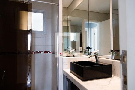 Apartamento para alugar com 260m², 3 quartos e 3 vagas Apartamento para alugar com 260m², 3 quartos e 3 vagasBanheiro Corredor