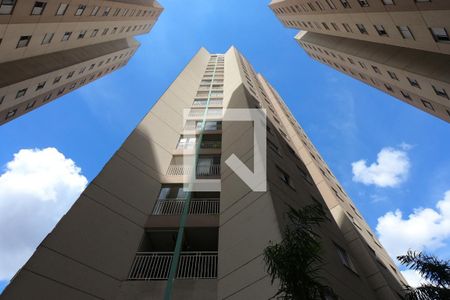Apartamento para alugar com 51m², 2 quartos e 1 vaga Apartamento para alugar com 51m², 2 quartos e 1 vagaFachada