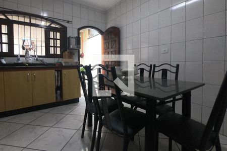 Casa à venda com 225m², 3 quartos e 6 vagasCozinha