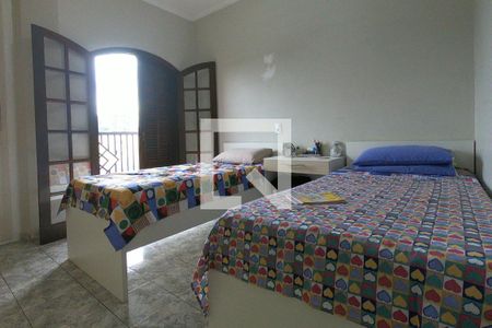 Casa à venda com 225m², 3 quartos e 6 vagasSuite 