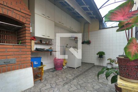 Casa à venda com 225m², 3 quartos e 6 vagasÁrea de Serviço