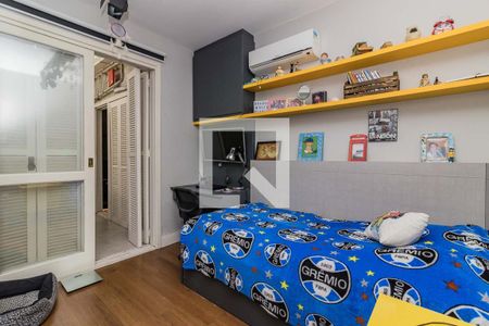 Dormitório de apartamento à venda com 2 quartos, 130m² em Azenha, Porto Alegre