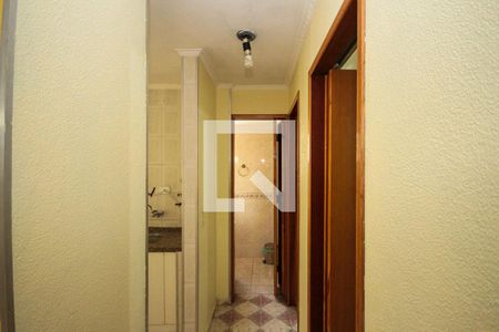 Corredor de apartamento para alugar com 2 quartos, 50m² em Cidade Satélite Santa Bárbara, São Paulo