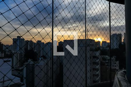 Apartamento para alugar com 160m², 4 quartos e 2 vagasVista da Suíte 2
