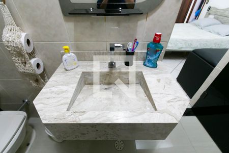 Casa à venda com 128m², 3 quartos e 3 vagas Casa à venda com 128m², 3 quartos e 3 vagasDetalhe banheiro