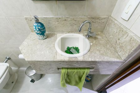 Casa à venda com 128m², 3 quartos e 3 vagas Casa à venda com 128m², 3 quartos e 3 vagasDetalhe banheiro