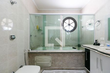 Casa à venda com 128m², 3 quartos e 3 vagas Casa à venda com 128m², 3 quartos e 3 vagasBanheiro-Suite 1