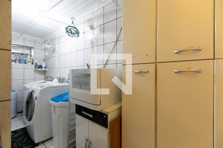 Casa à venda com 128m², 3 quartos e 3 vagas Casa à venda com 128m², 3 quartos e 3 vagasÁrea de Serviço