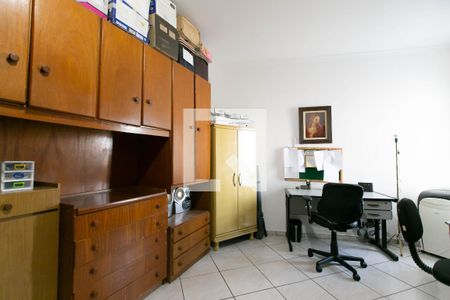 Casa à venda com 128m², 3 quartos e 3 vagas Casa à venda com 128m², 3 quartos e 3 vagasQuarto