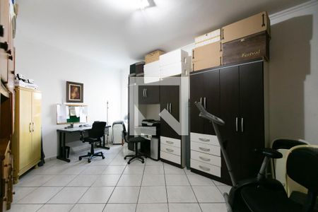 Casa à venda com 128m², 3 quartos e 3 vagas Casa à venda com 128m², 3 quartos e 3 vagasQuarto