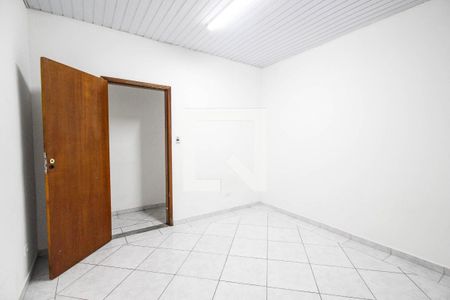 Quarto 1 de casa para alugar com 3 quartos, 160m² em Vila Vitório Mazzei, São Paulo