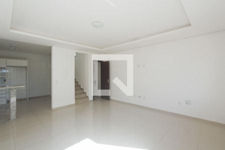 SALA de casa de condomínio para alugar com 3 quartos, 290m² em Vila Jardim, Porto Alegre