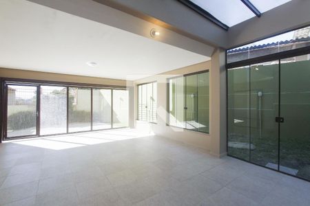 Casa de condomínio para alugar com 290m², 3 quartos e 2 vagasGARAGEM