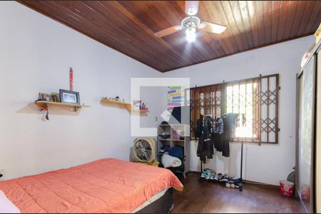 Quarto 2 de casa à venda com 4 quartos, 200m² em Cavalhada, Porto Alegre