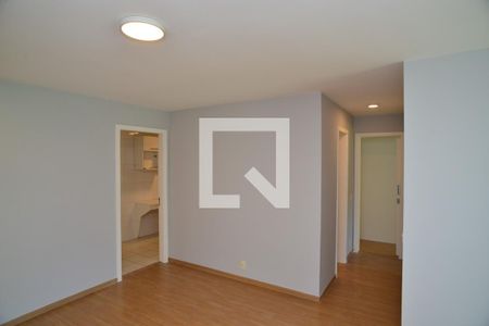 Sala de apartamento para alugar com 2 quartos, 105m² em Barra da Tijuca, Rio de Janeiro