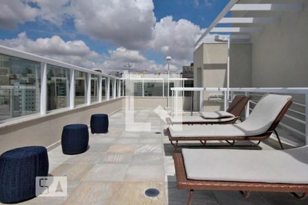 Studio para alugar com 35m², 1 quarto e sem vaga Studio para alugar com 35m², 1 quarto e sem vagaÁrea comum - Piscina