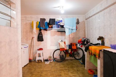 Casa à venda com 180m², 4 quartos e 2 vagas Casa à venda com 180m², 4 quartos e 2 vagasLavanderia