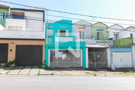 Casa para alugar com 200m², 3 quartos e 2 vagasFachada