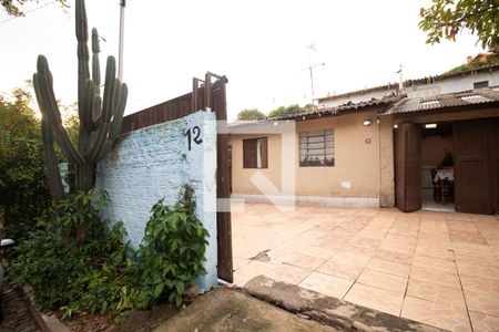 Casa à venda com 84m², 2 quartos e 1 vaga Casa à venda com 84m², 2 quartos e 1 vagaFachada
