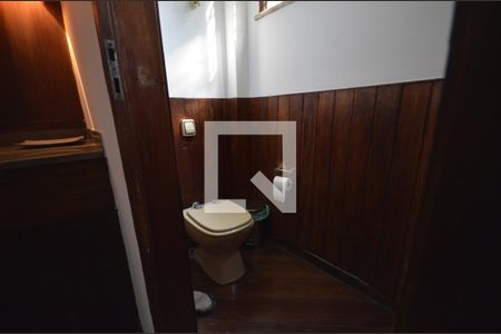 Casa à venda com 550m², 5 quartos e 2 vagasLavabo