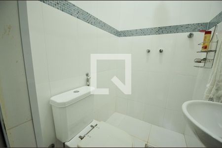 Casa à venda com 550m², 5 quartos e 2 vagasBanheiro de Serviço