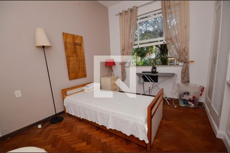 Casa à venda com 550m², 5 quartos e 2 vagasQuarto 4