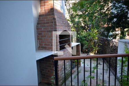 Casa à venda com 550m², 5 quartos e 2 vagasChurrasqueira