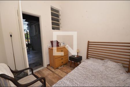 Casa à venda com 550m², 5 quartos e 2 vagasQuarto de Serviço 1