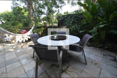 Casa à venda com 550m², 5 quartos e 2 vagasJardim do Escritório