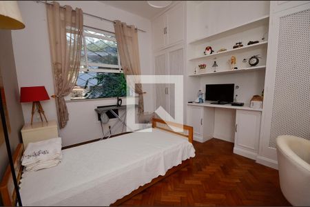 Casa à venda com 550m², 5 quartos e 2 vagasQuarto 4