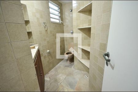 Casa à venda com 550m², 5 quartos e 2 vagasBanheiro da piscina