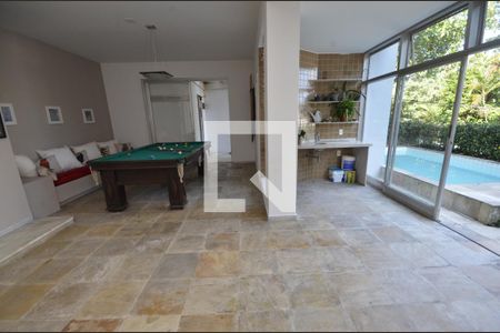 Casa à venda com 550m², 5 quartos e 2 vagasSalão de jogos