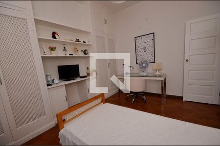 Casa à venda com 550m², 5 quartos e 2 vagasQuarto 4