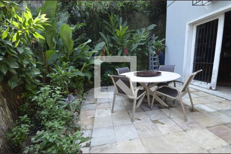 Casa à venda com 550m², 5 quartos e 2 vagasJardim do Escritório