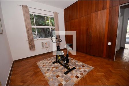 Casa à venda com 550m², 5 quartos e 2 vagasQuarto 3